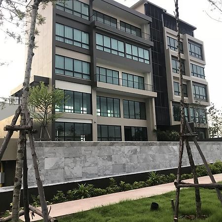 The Residence Thepkanjana Ban Khlong Krathum Baen Bagian luar foto