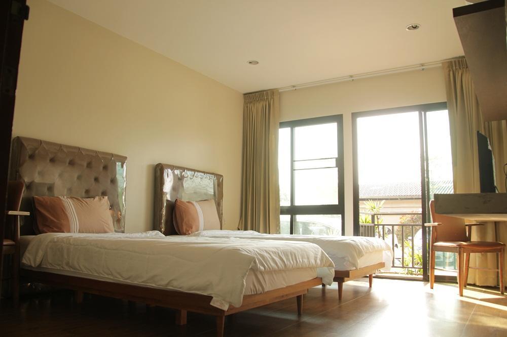 The Residence Thepkanjana Ban Khlong Krathum Baen Bagian luar foto