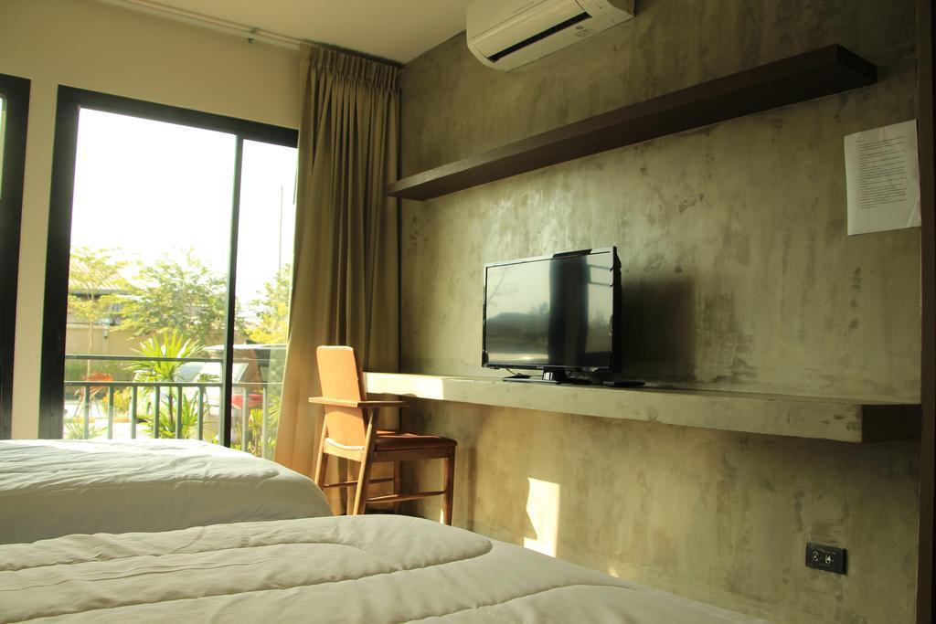 The Residence Thepkanjana Ban Khlong Krathum Baen Bagian luar foto