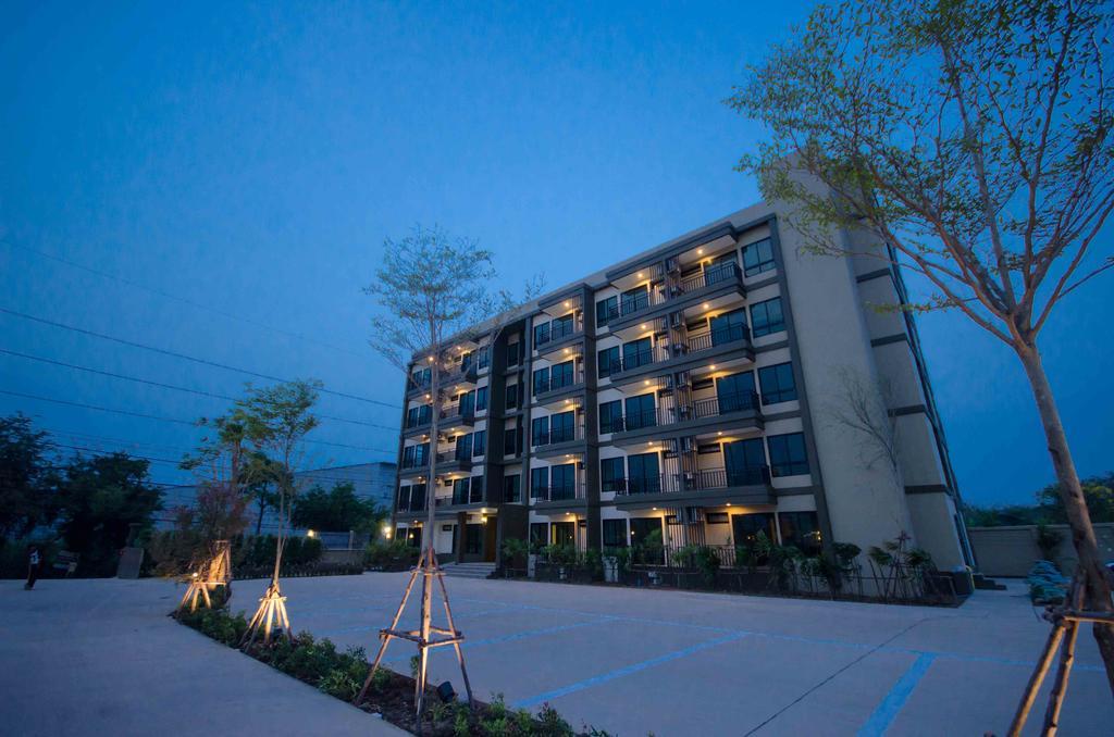 The Residence Thepkanjana Ban Khlong Krathum Baen Bagian luar foto