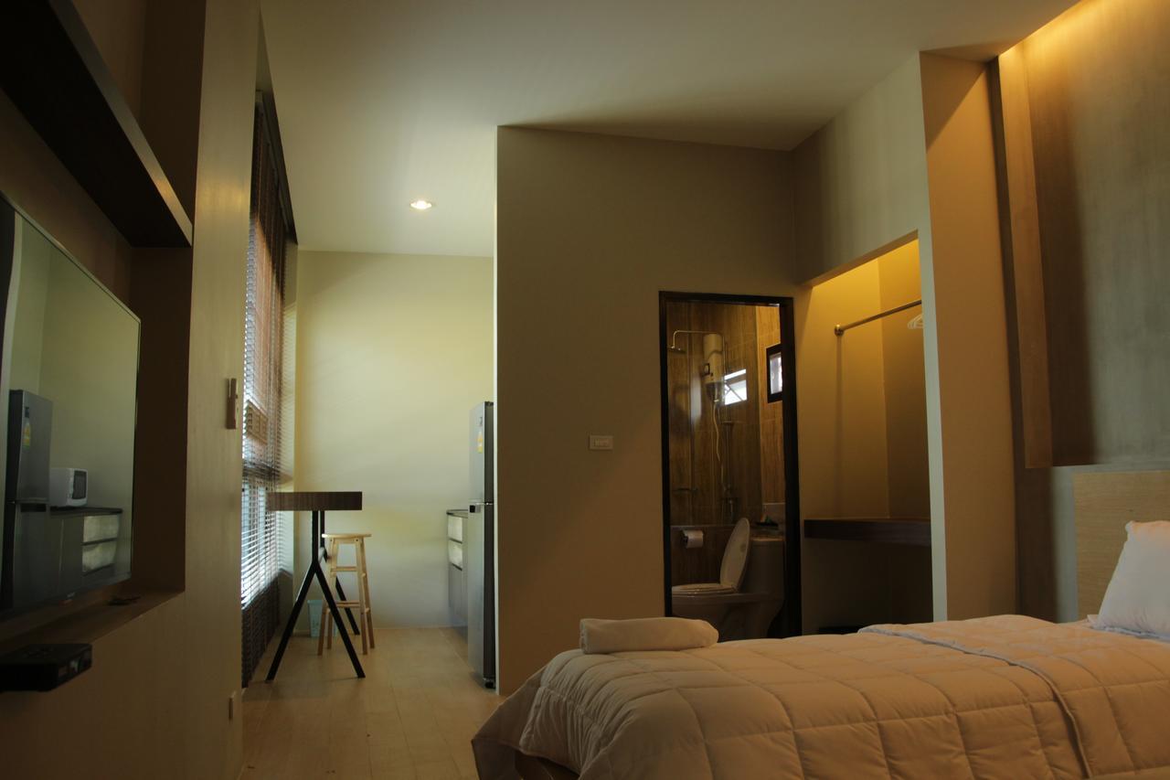 The Residence Thepkanjana Ban Khlong Krathum Baen Bagian luar foto
