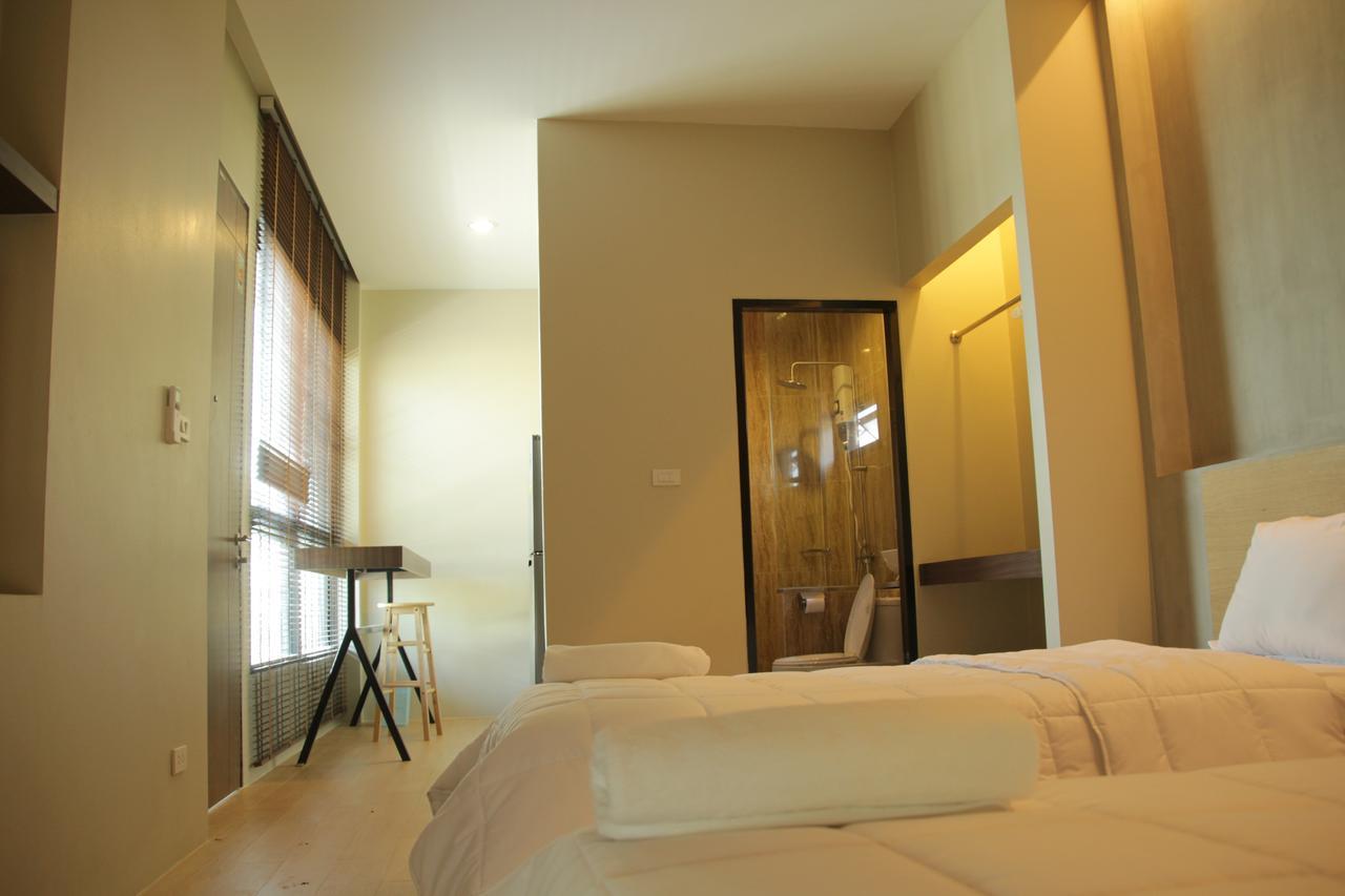 The Residence Thepkanjana Ban Khlong Krathum Baen Bagian luar foto