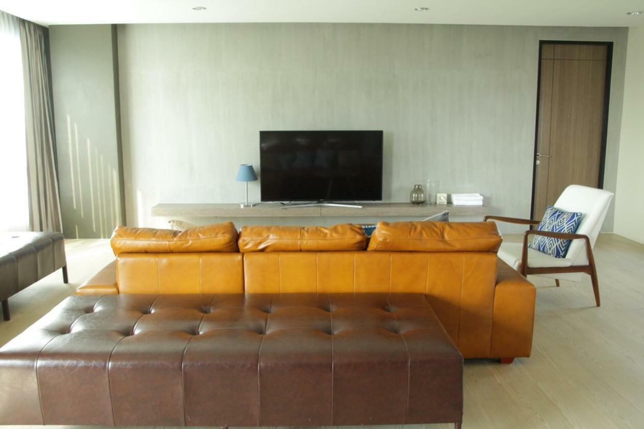 The Residence Thepkanjana Ban Khlong Krathum Baen Bagian luar foto