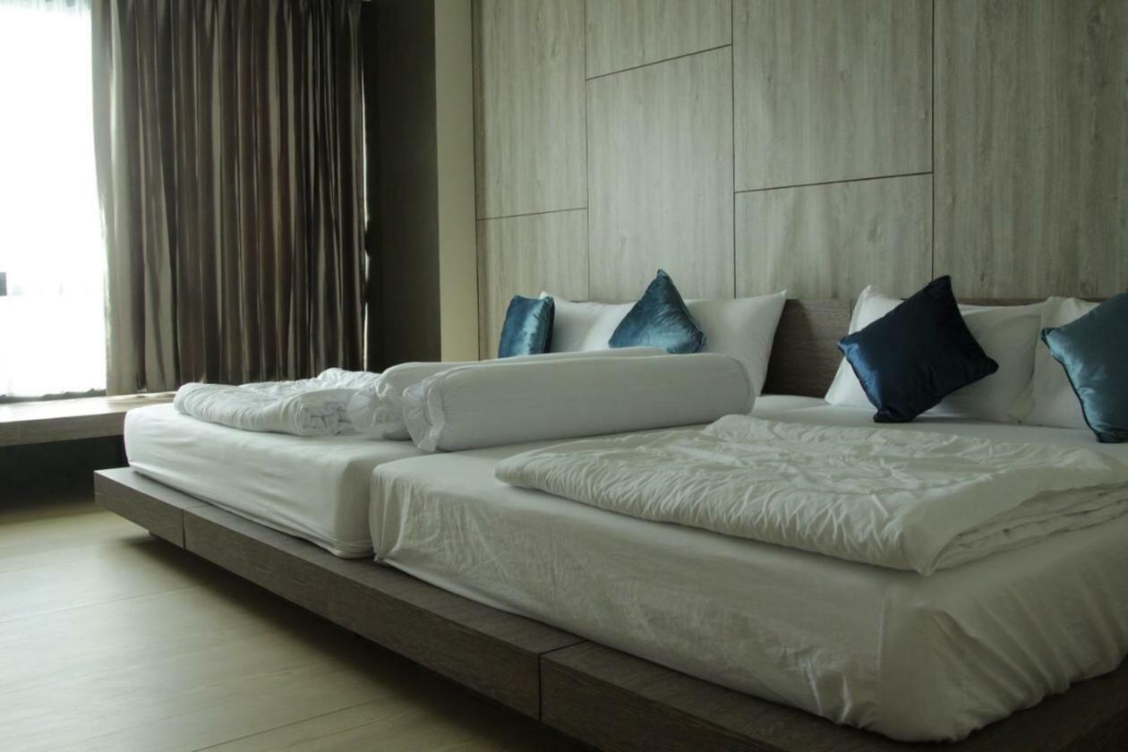 The Residence Thepkanjana Ban Khlong Krathum Baen Bagian luar foto