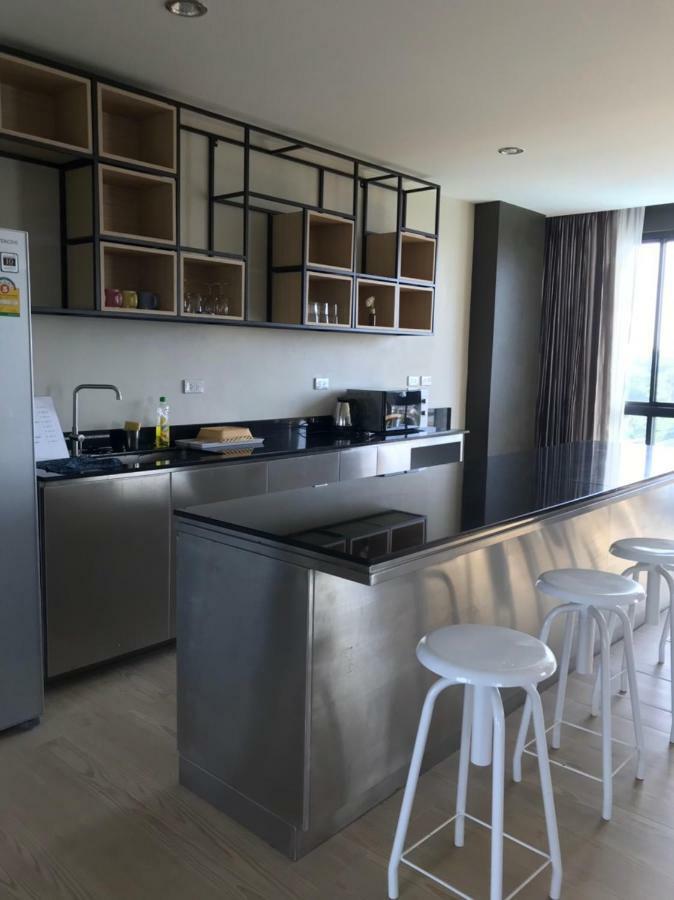 The Residence Thepkanjana Ban Khlong Krathum Baen Bagian luar foto
